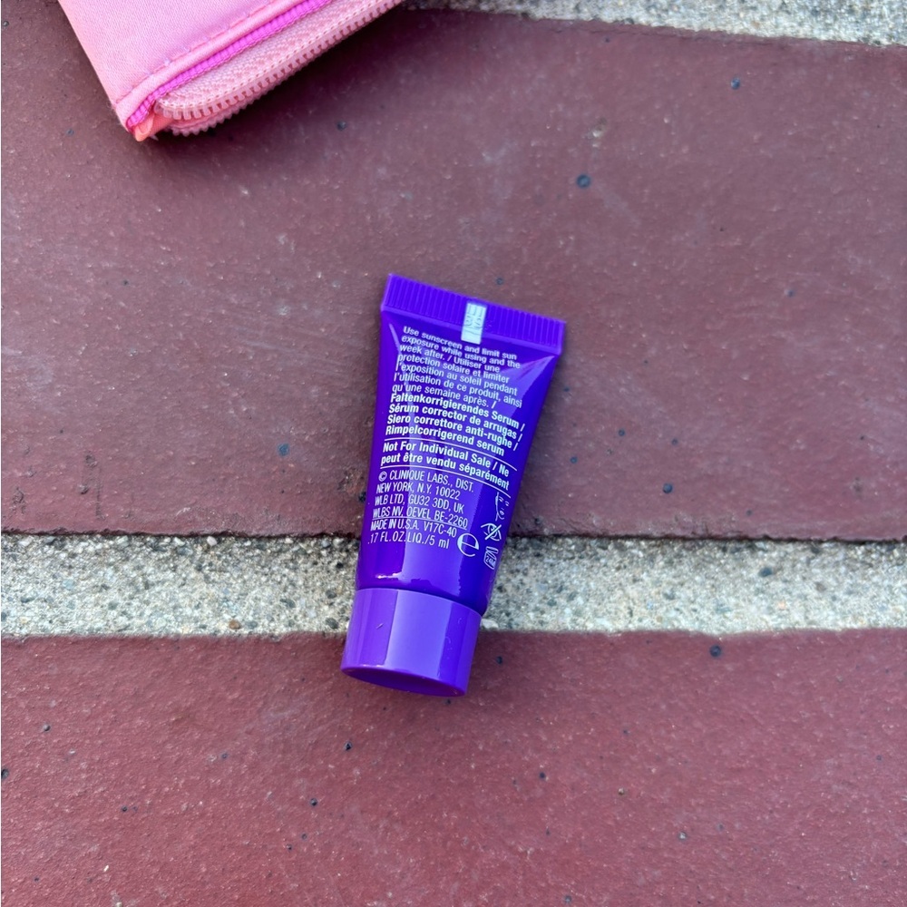 Clinique Pink Kids Accessory Pouch - Picture 8 of 8